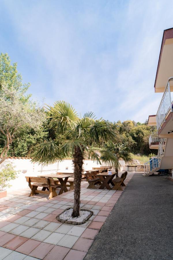 Villa Katharina Utjeha Esterno foto